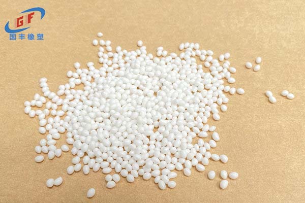 tpe軟膠和pvc哪個(gè)貴，兩者創(chuàng)造的價(jià)值大相徑庭沒(méi)有可比性